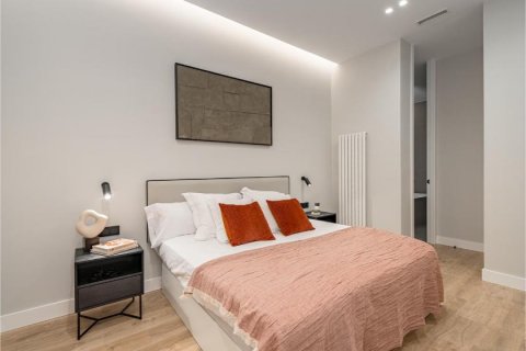 Apartment for sale Madrid, Spain 2 bedrooms, 93 sq.m. No. 90125 - photo 6