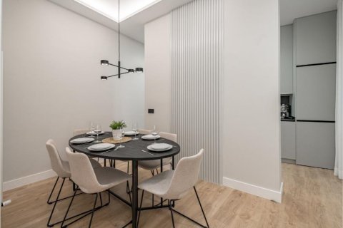 Apartment for sale Madrid, Spain 2 bedrooms, 93 sq.m. No. 90125 - photo 4