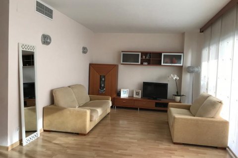 Продажа квартиры Камбрильс, Таррагона, Испания 3 спальни, 118м2 №21865 - фото 2