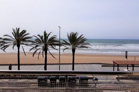 Apartamento en venta Calafell, Tarragona, España 3 dormitorios, 90 m2 No. 21833 - foto 1