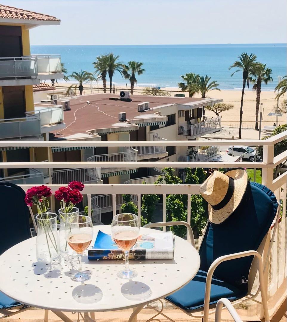 Apartment in Cambrils, Tarragona, Spain 5 bedrooms, 154 sq.m. No. 21792