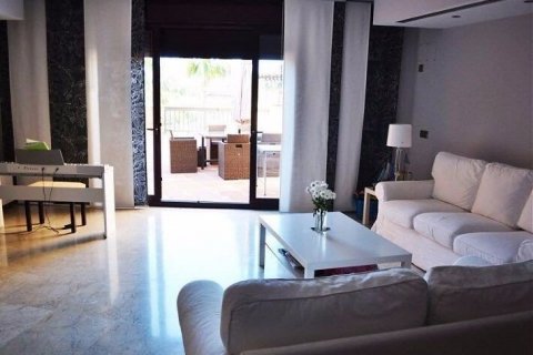 Apartment for sale San Pedro de Alcantara, Malaga, Spain 3 bedrooms, 152 sq.m. No. 21561 - photo 1