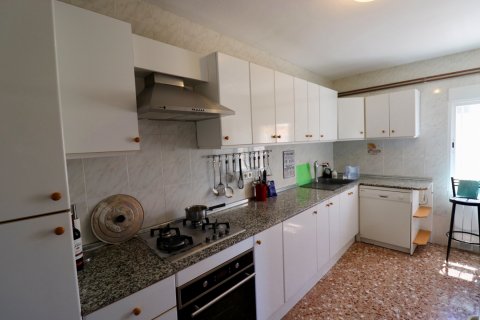 Villa for sale Alicante, Spain 7 bedrooms, 390 sq.m. No. 118844 - photo 11