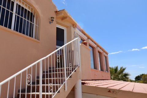 Villa for sale Alicante, Spain 7 bedrooms, 390 sq.m. No. 118844 - photo 4