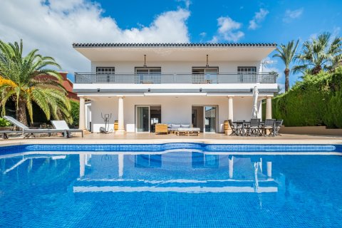 Продажа виллы в Бенидорм, Аликанте, Испания 4 спальни, 379м2 №118839 - фото 3