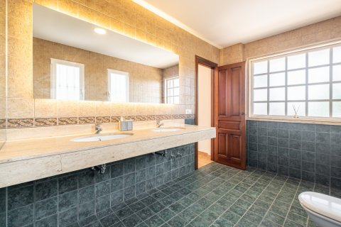 Продажа виллы в Бенидорм, Аликанте, Испания 4 спальни, 379м2 №118839 - фото 28