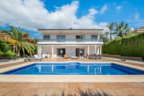 Продажа виллы в Бенидорм, Аликанте, Испания 4 спальни, 379м2 №118839 - фото 1