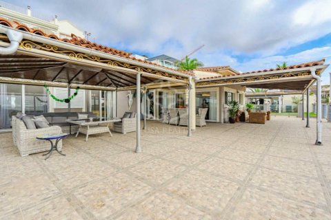Villa in vendita Adeje, Tenerife, Spagna 3 camere da letto, 385 mq. N° 111084 - foto 2