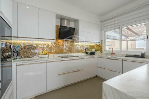 Villa in vendita Adeje, Tenerife, Spagna 3 camere da letto, 385 mq. N° 111084 - foto 11