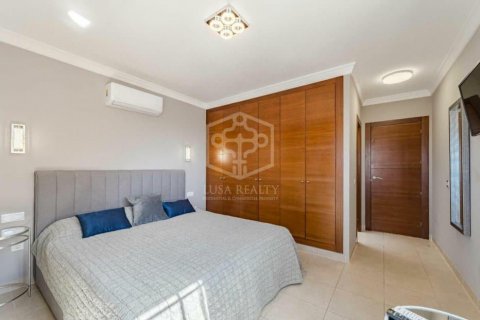 Villa for sale Arona, Tenerife, Spain 4 bedrooms, 350 sq.m. No. 111072 - photo 22