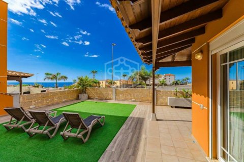 Villa for sale Arona, Tenerife, Spain 4 bedrooms, 350 sq.m. No. 111072 - photo 5