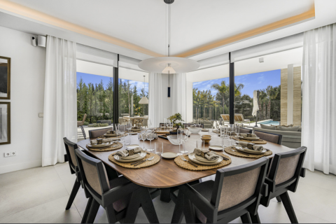 Willa Marbella, Malaga, Hiszpania 6 sypialni, 823 mkw. nr 109587 – zdjęcie 9
