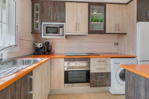 Apartment for sale Torrevieja, Alicante, Spain 2 bedrooms, 64 sq.m. No. 112863 - photo 7