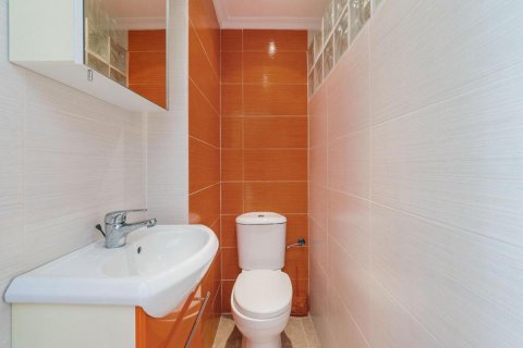 Apartment for sale Torrevieja, Alicante, Spain 2 bedrooms, 64 sq.m. No. 112863 - photo 10