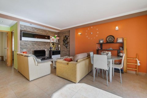Apartment for sale Torrevieja, Alicante, Spain 2 bedrooms, 64 sq.m. No. 112863 - photo 3
