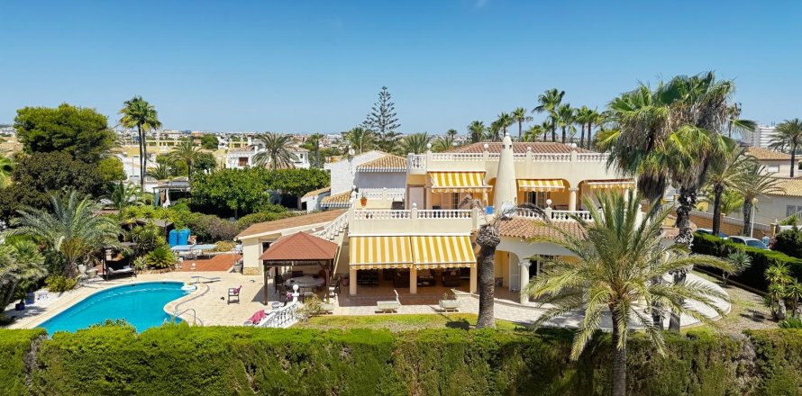 Villa Punta Prima, Alicante, Espagne 4 chambres, 250 m2 No. 119252
