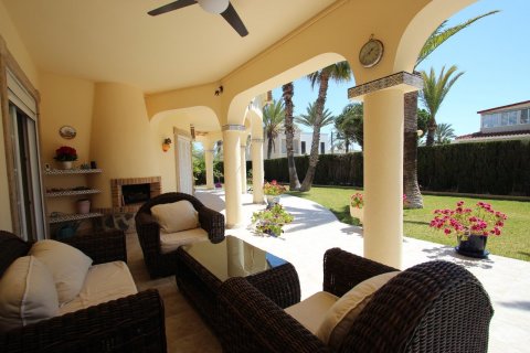Villa à vendre Punta Prima, Alicante, Espagne, 4 chambres, 250 m2 No. 119252 - photo 22