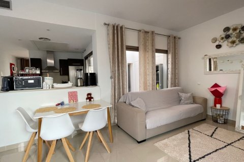 Dvīņu māja pārdošanā Punta Prima, Alicante, Spānijā 3 istabas, 146 m2 Nr. 119248 - attēls 6
