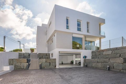 House for sale Lloret de Mar, Girona, Spain 4 bedrooms, 400 sq.m. No. 82184 - photo 19