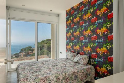 House for sale Lloret de Mar, Girona, Spain 4 bedrooms, 400 sq.m. No. 82184 - photo 12