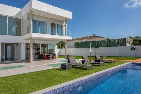House for sale Lloret de Mar, Girona, Spain 4 bedrooms, 400 sq.m. No. 82184 - photo 2