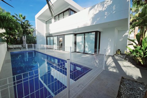 Villa for sale Ciudad Quesada, Alicante, Spain 3 bedrooms, 191 sq.m. No. 115210 - photo 1