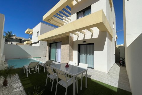 Villa à vendre Los Montesinos, Alicante, Espagne, 3 chambres, 105 m2 No. 115207 - photo 2
