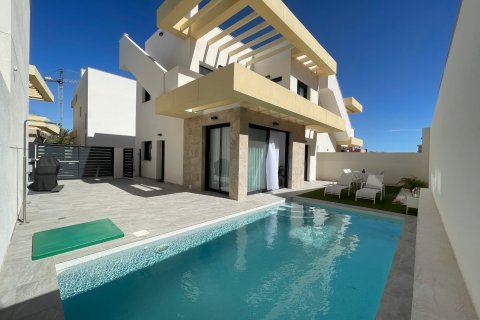 Villa à vendre Los Montesinos, Alicante, Espagne, 3 chambres, 105 m2 No. 115207 - photo 1