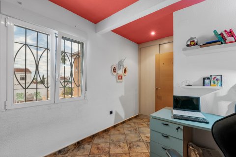 Продажа виллы в Сьюдад Кесада, Аликанте, Испания 4 спальни, 158м2 №118927 - фото 22
