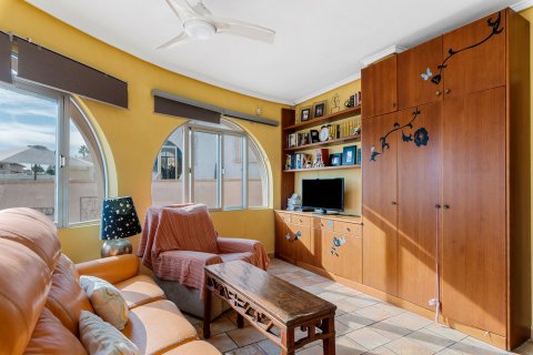 Продажа виллы в Сьюдад Кесада, Аликанте, Испания 4 спальни, 158м2 №118927 - фото 4