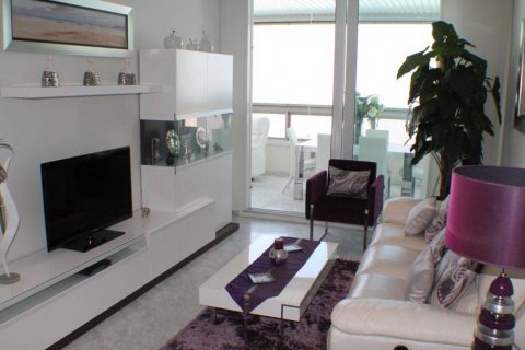 Продажа квартиры в Бенидорм, Аликанте, Испания 3 спальни, 103м2 №118930 - фото 2