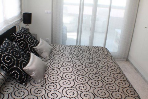 Продажа квартиры в Бенидорм, Аликанте, Испания 3 спальни, 103м2 №118930 - фото 17