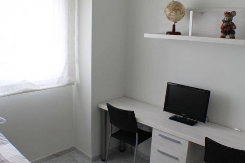 Продажа квартиры в Бенидорм, Аликанте, Испания 3 спальни, 103м2 №118930 - фото 21