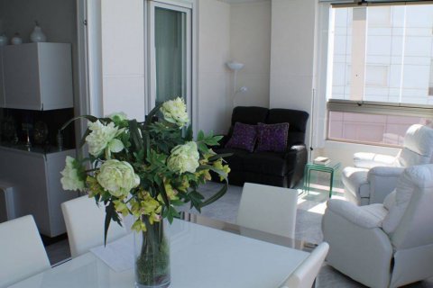 Продажа квартиры в Бенидорм, Аликанте, Испания 3 спальни, 103м2 №118930 - фото 3