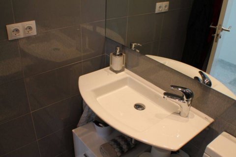 Продажа квартиры в Бенидорм, Аликанте, Испания 3 спальни, 103м2 №118930 - фото 26