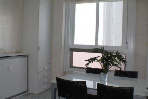Продажа квартиры в Бенидорм, Аликанте, Испания 3 спальни, 103м2 №118930 - фото 10