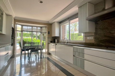 Villa for sale Benidorm, Alicante, Spain 7 bedrooms, 642 sq.m. No. 118830 - photo 7