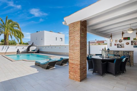 Villa till salu Ciudad Quesada, Alicante, Spanien 4 sovrum, 306 kvm. Nr. 118828 - foto 11