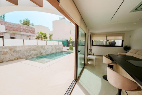Villa till salu Alicante, Spanien 3 sovrum, 141 kvm. Nr. 100645 - foto 3