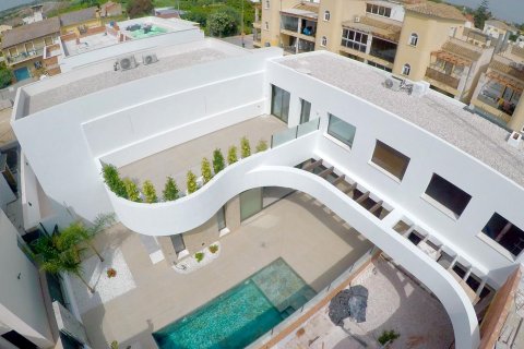 Villa till salu Alicante, Spanien 3 sovrum, 141 kvm. Nr. 100645 - foto 15