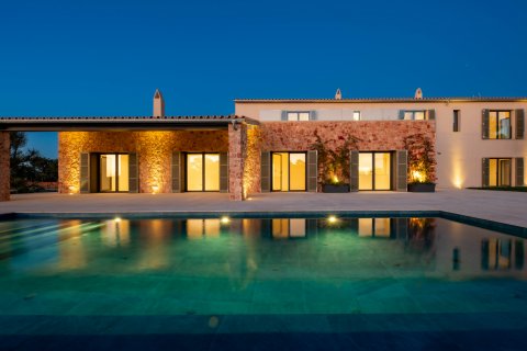 Finca for sale Llucmajor, Mallorca, Spain 3 bedrooms, 380 sq.m. No. 111952 - photo 1