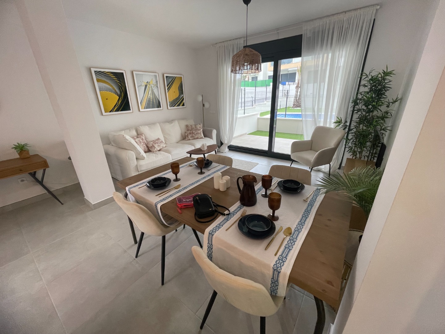 Appartamento a Villamartin, Alicante, Spagna 2 camere da letto, 64 mq. N° 95256