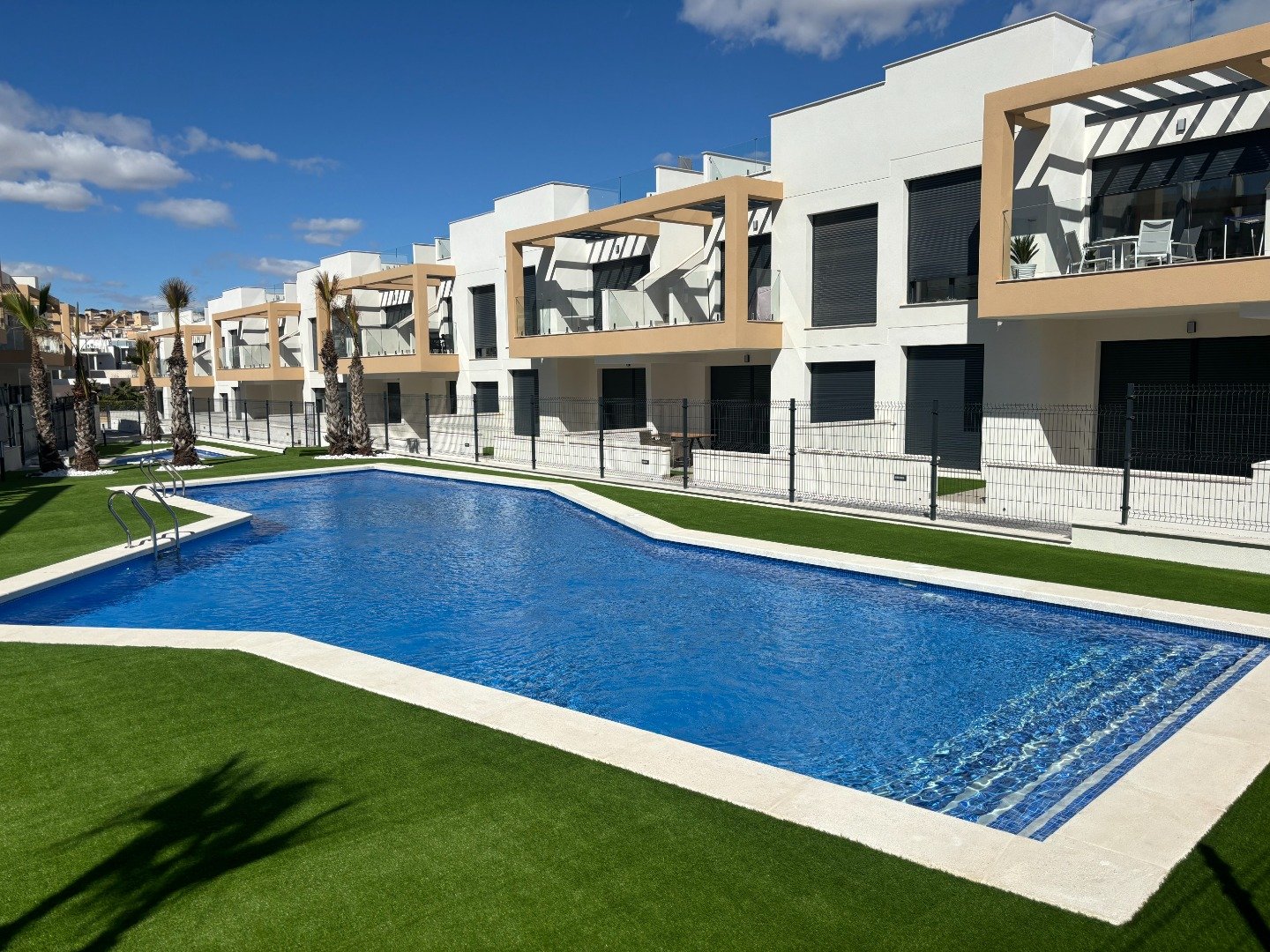 Appartamento a Villamartin, Alicante, Spagna 2 camere da letto, 64 mq. N° 95256