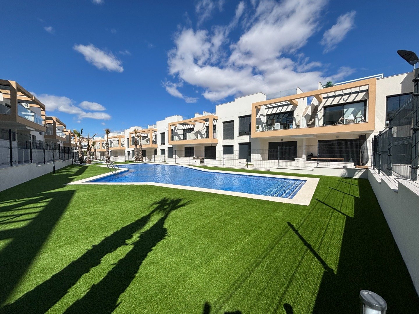 Appartamento a Villamartin, Alicante, Spagna 2 camere da letto, 64 mq. N° 95256