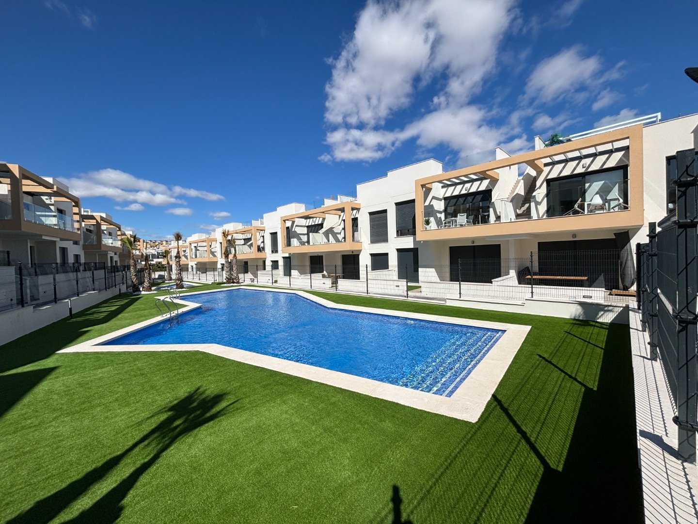 Appartamento a Villamartin, Alicante, Spagna 2 camere da letto, 64 mq. N° 95256