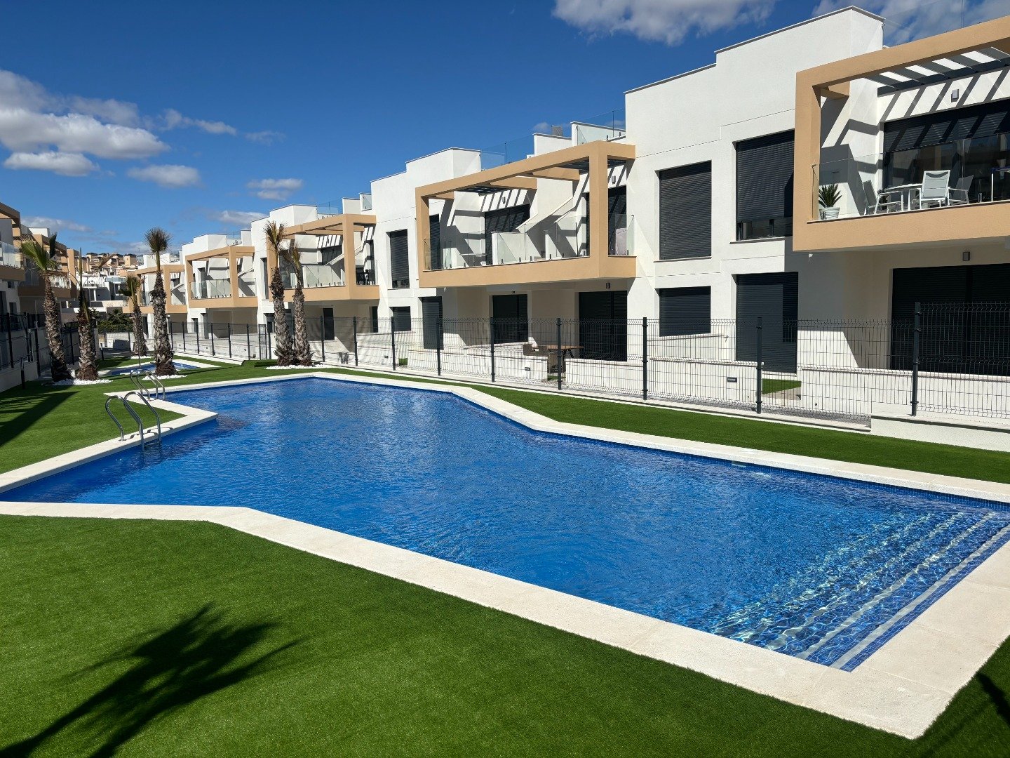 Appartamento a Villamartin, Alicante, Spagna 2 camere da letto, 64 mq. N° 95256