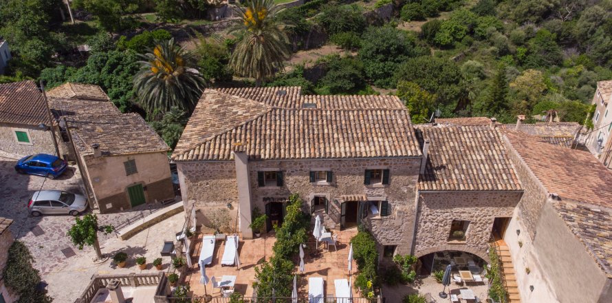 Townhouse Estellencs, Mallorca, Spain 8 bedrooms, 511 sq.m. No. 111865