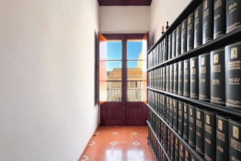 Townhouse for sale Llucmajor, Mallorca, Spain 8 bedrooms, 555 sq.m. No. 111862 - photo 22