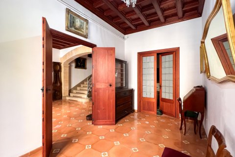 Townhouse for sale Llucmajor, Mallorca, Spain 8 bedrooms, 555 sq.m. No. 111862 - photo 9
