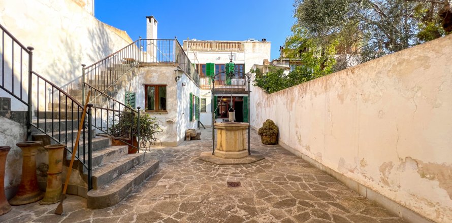 Townhouse Llucmajor, Mallorca, Spain 8 bedrooms, 555 sq.m. No. 111862